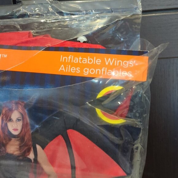 Adult Inflatable Devil Wings Costume  - Red and Black - One Size NWT - Picture 2 of 6